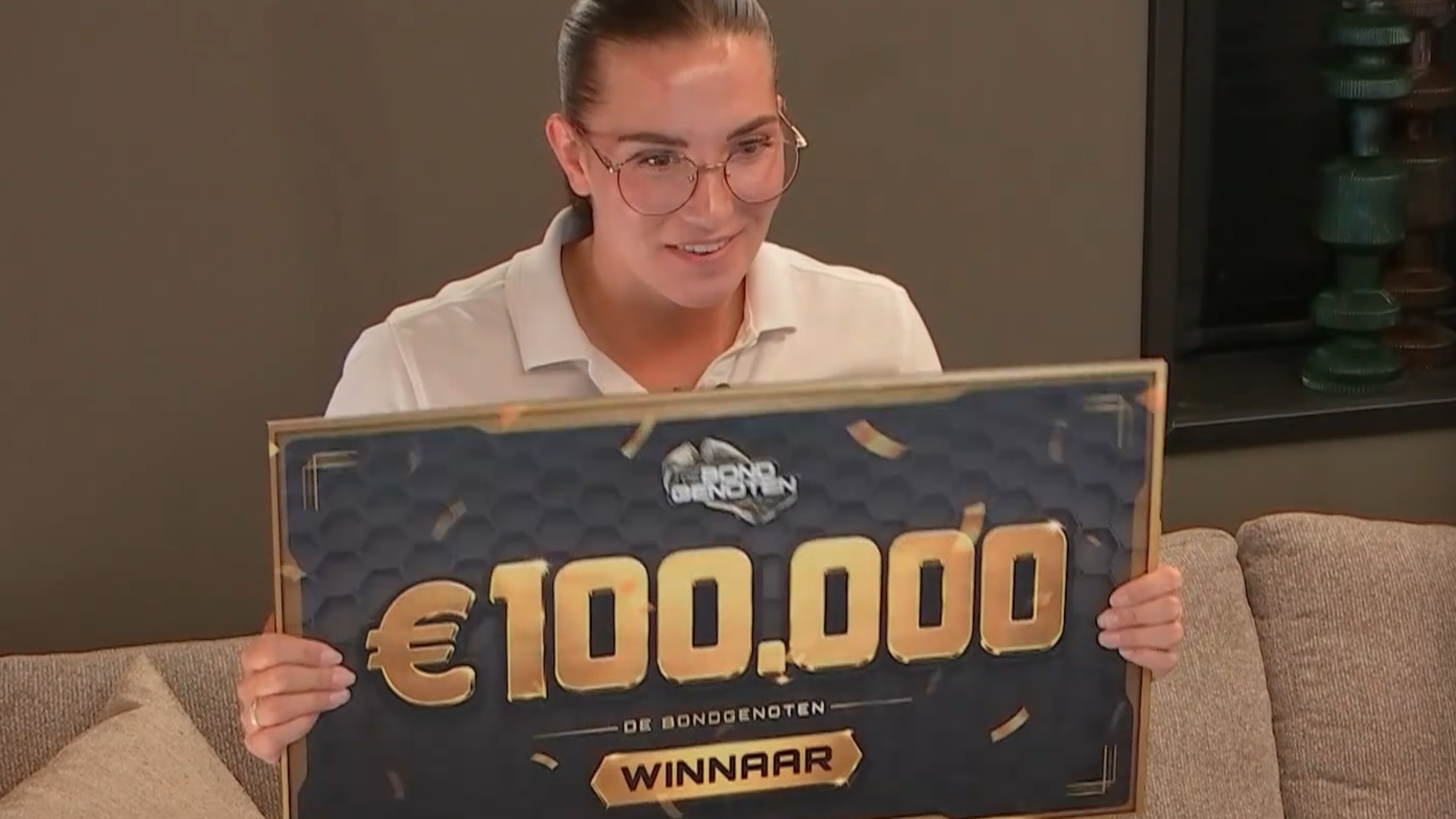 Finale De bondgenoten: Dominique wint 100.000 euro, Anouk moet lastig gesprek voeren met thuisfront: ’Heb je iets gedaan met hem?’